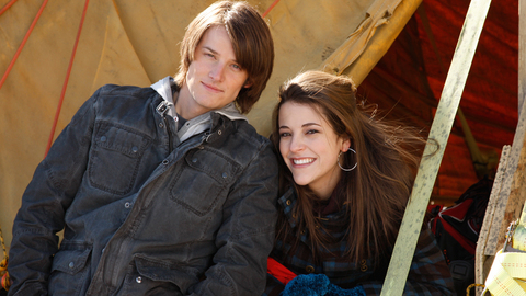 Watch Petals On The Wind Online Free HD Watch Petals On The Wind Online Free HD