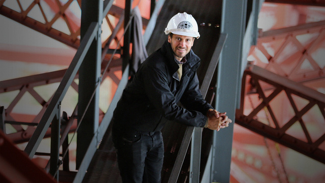 World's Greatest Bridges - Channel 5 : An amazing image depicting a beautiful scenery. The colors are bold and mix perfectly. Its composition is wonderful, and the details are very sharp.