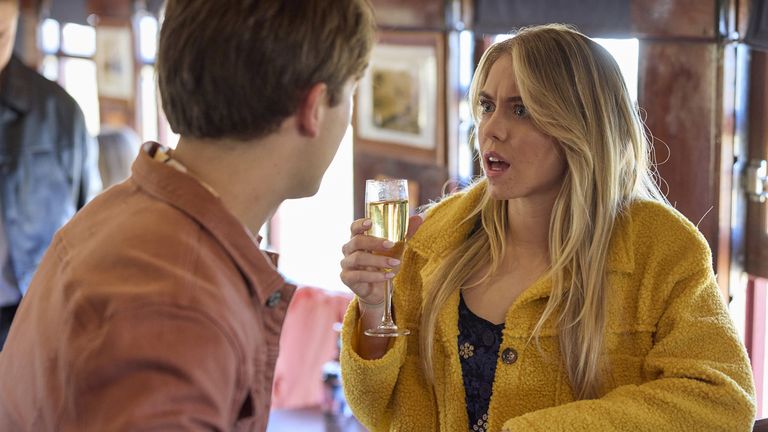 5 - Home and Away - Season 25 - Episode 8633 / Tuesday 17 February