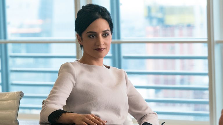 5 - Bull - Season 2 - Episode 8 / The Devil, the Detail