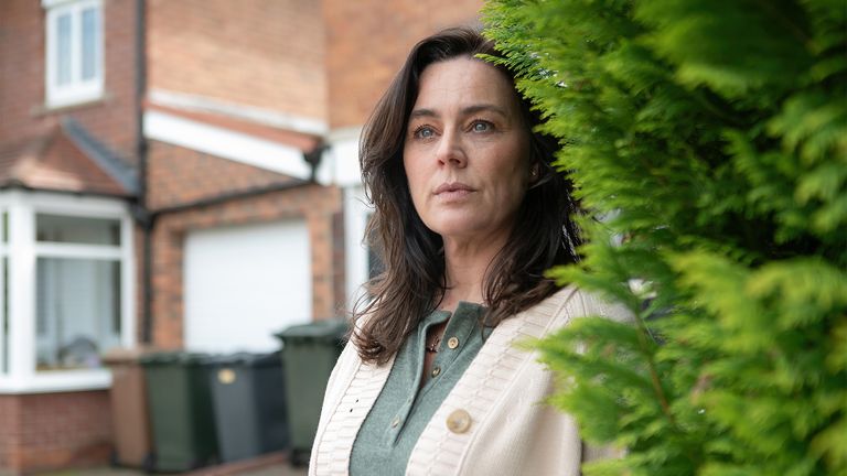 5 - The Feud - Season 1 - Episode 1 / Episode 1