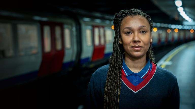 5 - The Tube: Keep London Moving! - Season 1 - Episode 1 / Episode 1